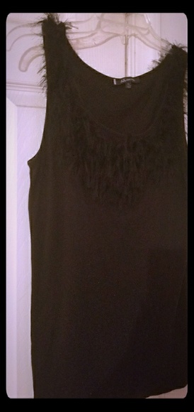 SOLD! Ostrich feather- like trim blouse - Picture 1 of 1